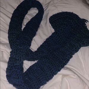 blue knit scarf